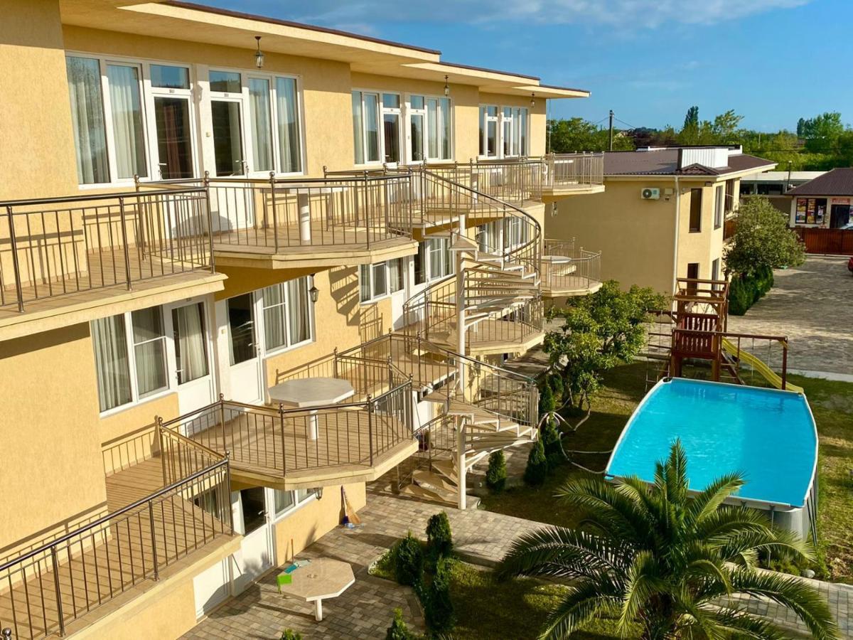 Mini Hotel Diva Alakhadzi 外观 照片